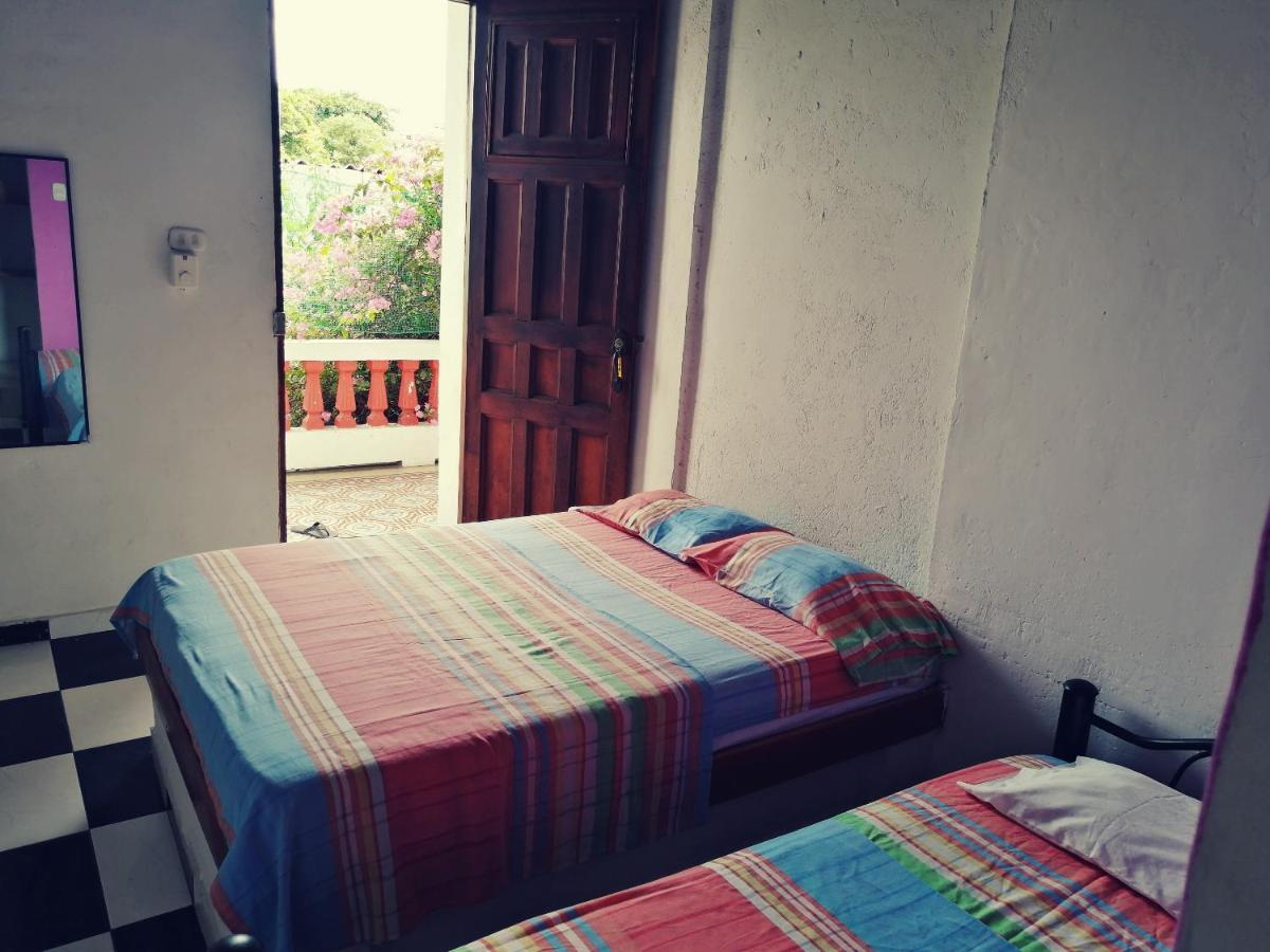 Hostal Maranatha سانتا مارتا المظهر الخارجي الصورة